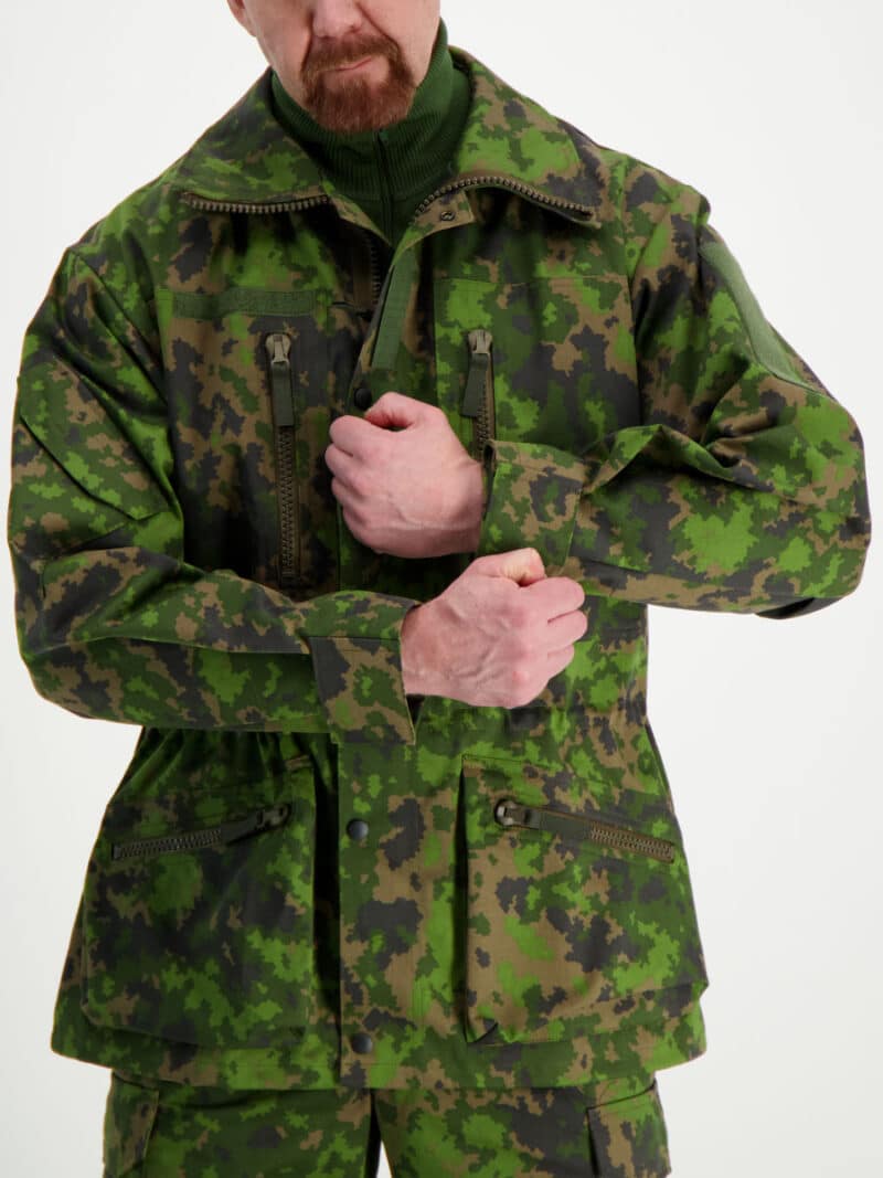 M05 maastotakilla  on nepparilla  suljettava tuulilista