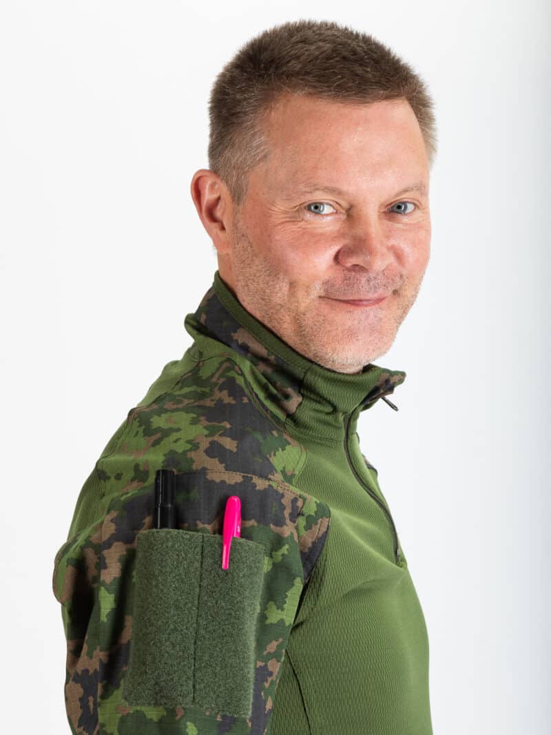 Taistelupaita m05 metsakuvio multitool tasku hiha tasku vetoketjulla